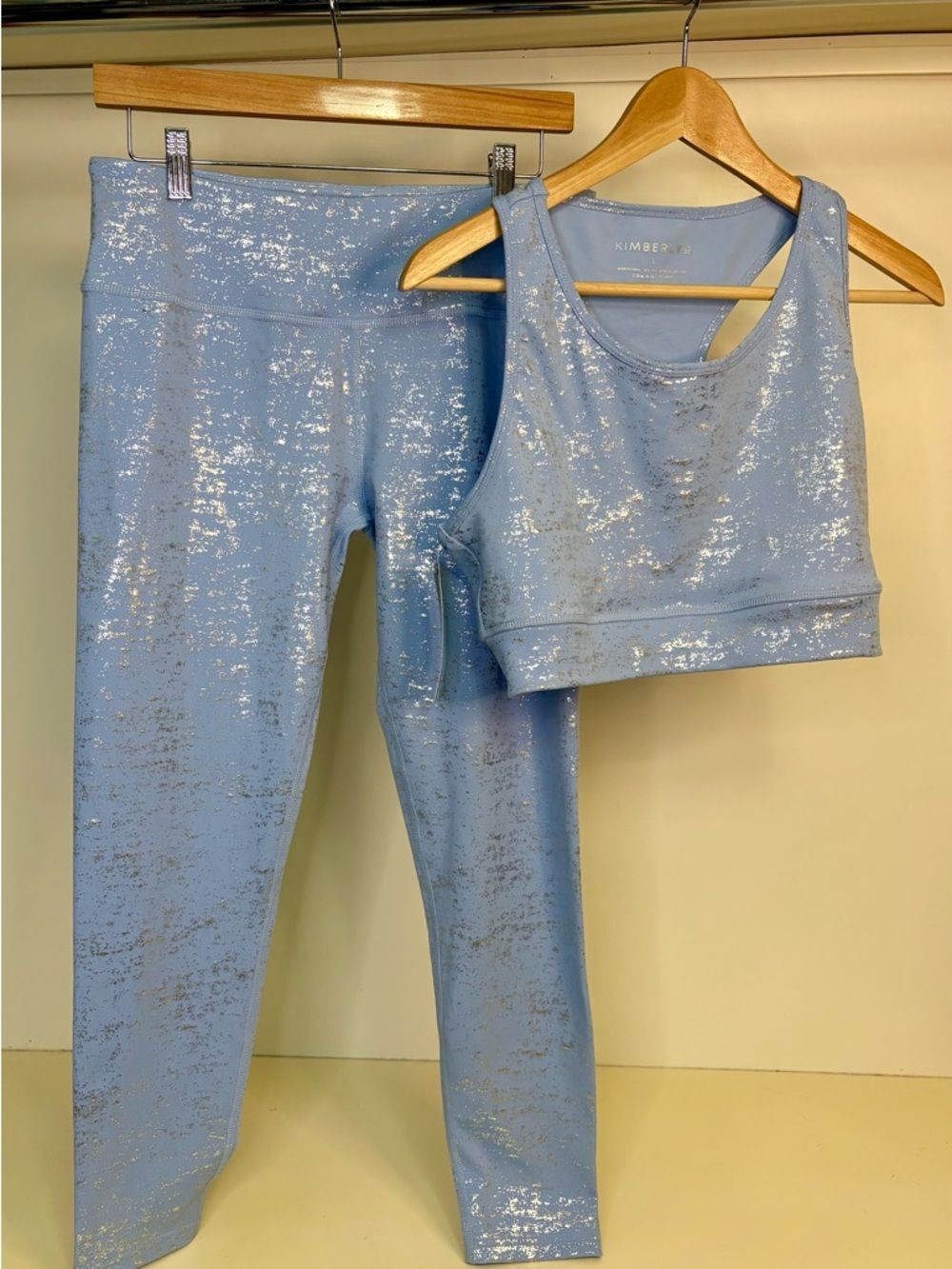 NWT Kimberley Metallic Light Blue Foil Leggings & Sports Bra Set large